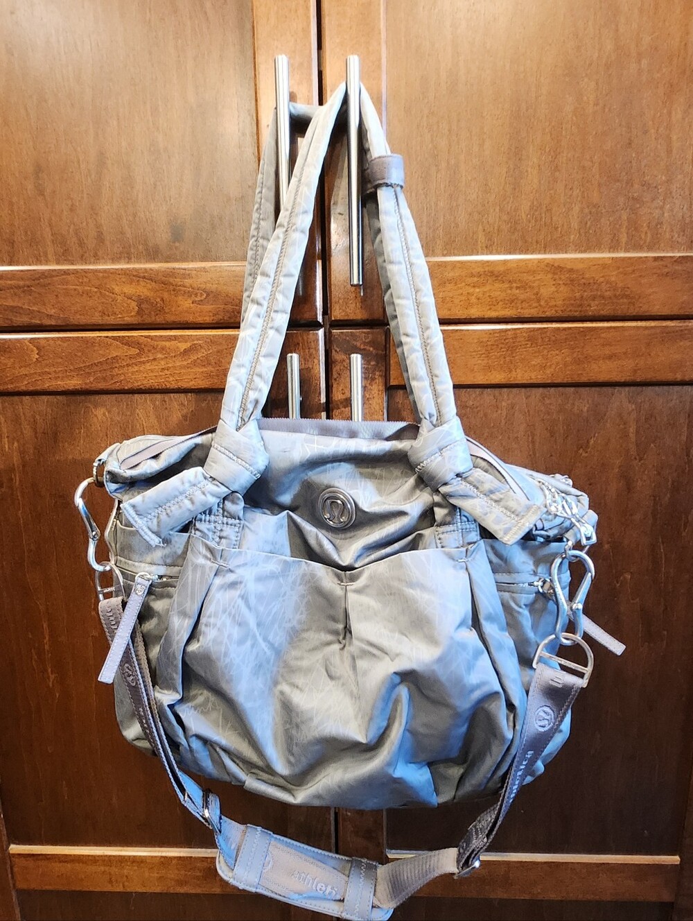 lululemon athletica Triumph Light Gray Shoulder Tote with Multiple Pockets